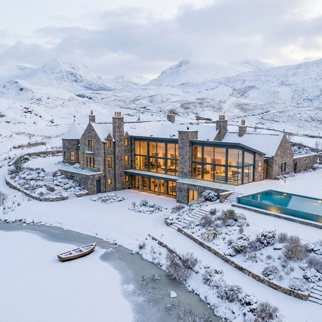 Luxury Scottish estate in winter snow
